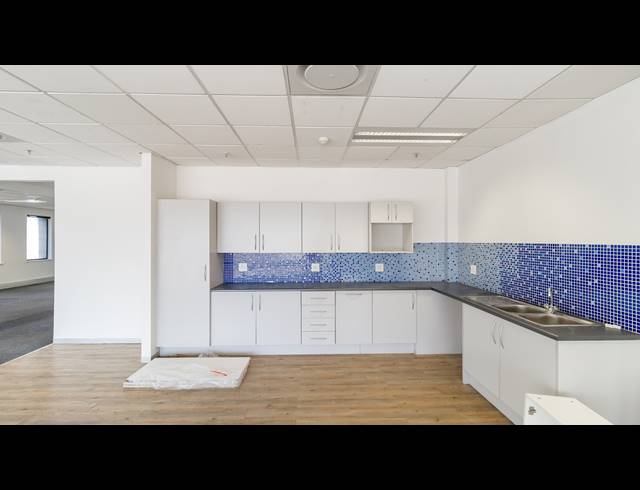 819M² OFFICE TO LET IN ROSEBANK